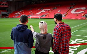 详解棒球规则中的非法投球导致死球